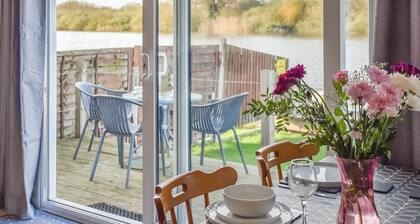 2 bedroom accommodation in Brundall, near Norwich