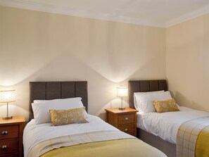 5 bedrooms, free WiFi, bed sheets