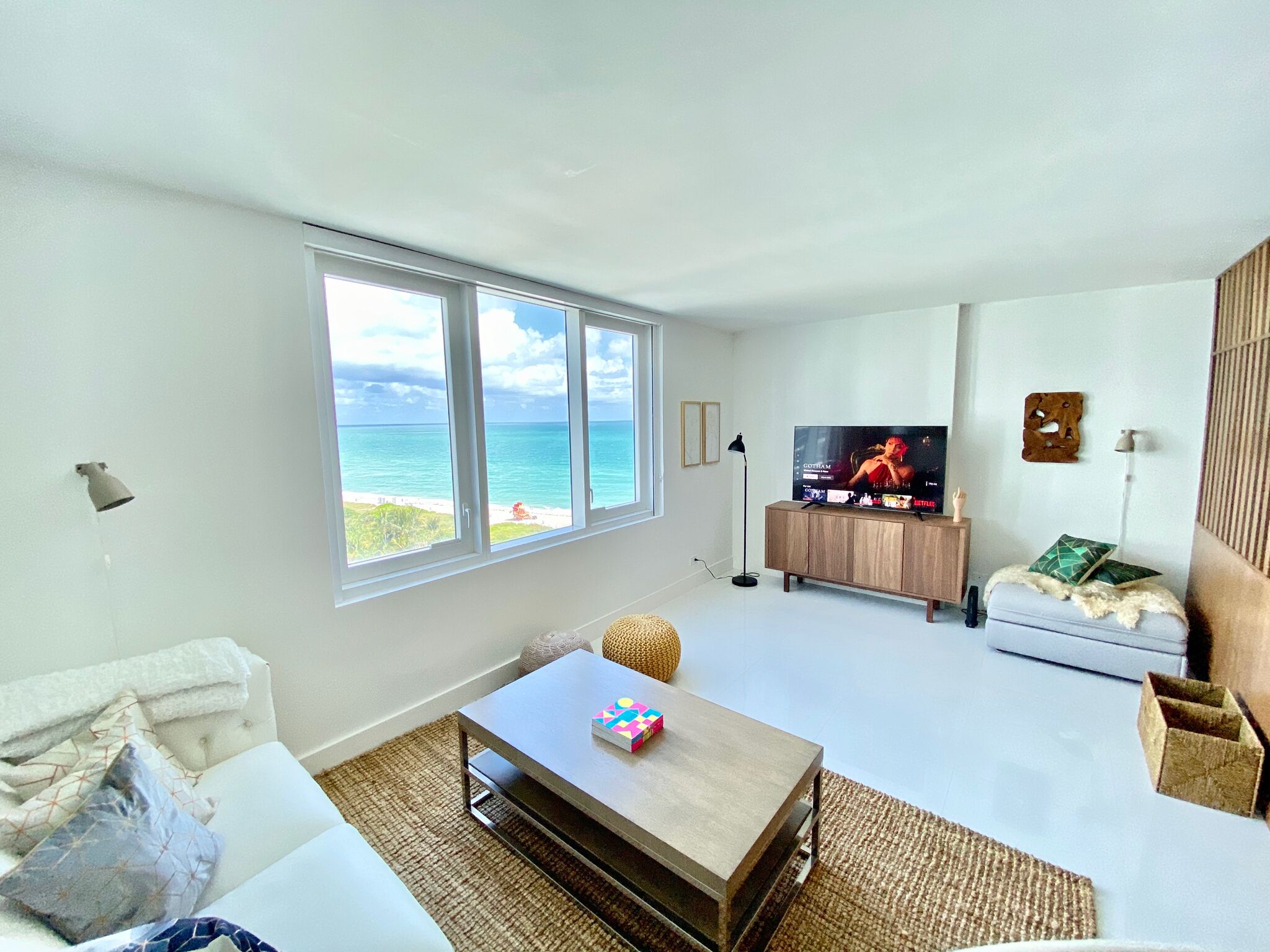Luxury 1 Bedroom with Ocean View. 5 star amenities