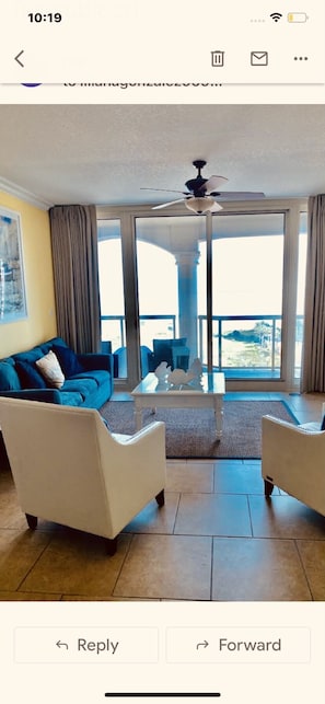 Living area - A day in paradise! Beachfront - great views from all rooms. Pensacola  beach. (Pensacola Beach)