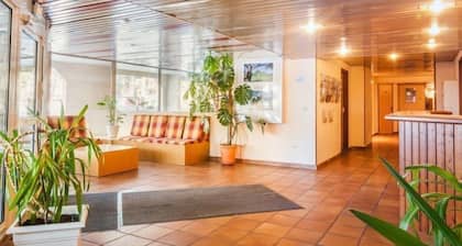 Rustique Parfait -huoneisto Paikallinen à sukset + Près du Navette + Accès Piscine Extérieure