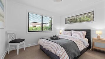 2 bedrooms, desk, iron/ironing board, free WiFi