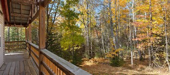 Rustic cabin near boating, fishing or hiking to the lake - dog-friendly