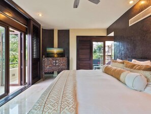 4 bedrooms, in-room safe, iron/ironing board, free WiFi