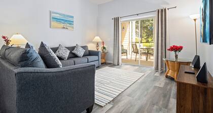 Stylish Ground-Floor Condo in Bahama Bay– 2BR/2BA, Pools, Patio, Remodelled 2024