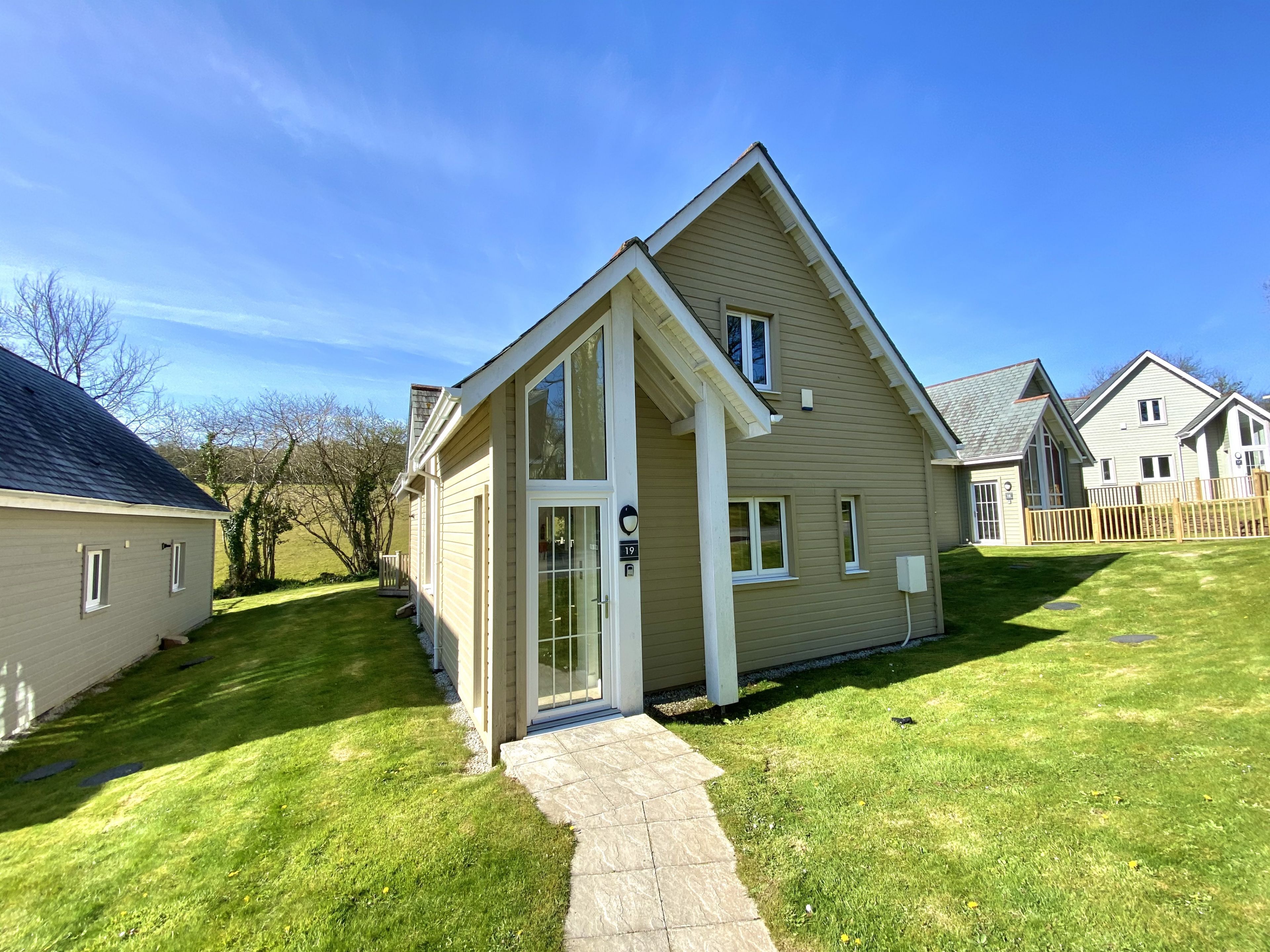 المنشأة من الخارج