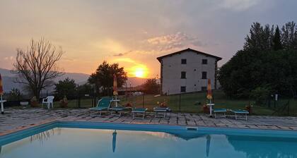 Fattoria di Belvedere apartment Il Leccio overlooking the Castle of Poppi
