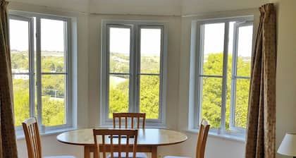 Meadowside Apartment