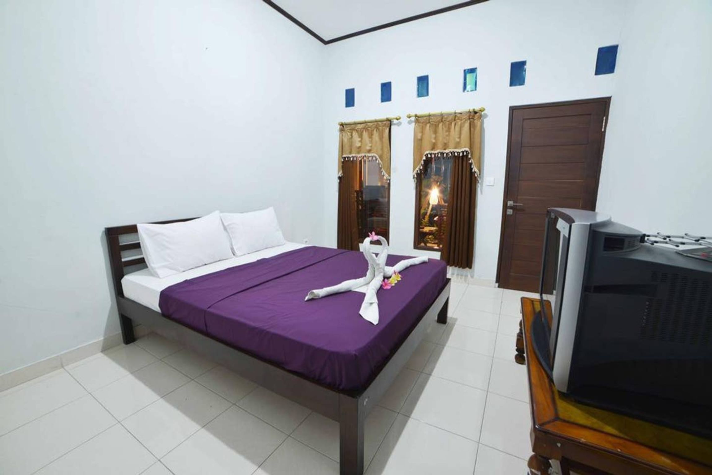 Private Room in Balinese House, Poppies Lane, Legian Kuta Near Beach (SNTH)