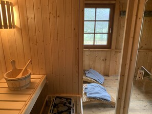 Sauna - Small, cozy, family-friendly holiday home (Somplar)