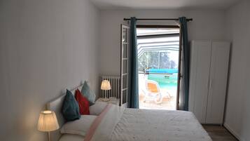 1 bedroom, WiFi, bed sheets