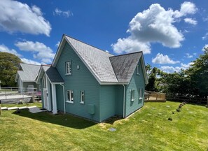 Exterior - Trewhiddle Villa 12 -  a trewhiddle that sleeps 7 guests  in 4 bedrooms (Saint Austell)