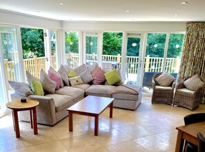 Flat-screen TV - Trewhiddle Villa 12 -  a trewhiddle that sleeps 7 guests  in 4 bedrooms (Saint Austell)