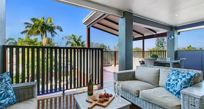 Ivy Street 7, Dicky Beach