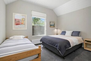 3 bedrooms, iron/ironing board, WiFi