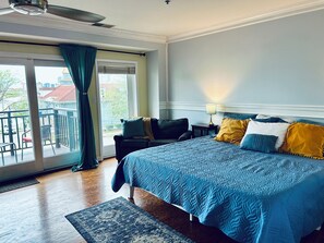 2 bedrooms, desk, iron/ironing board, free WiFi