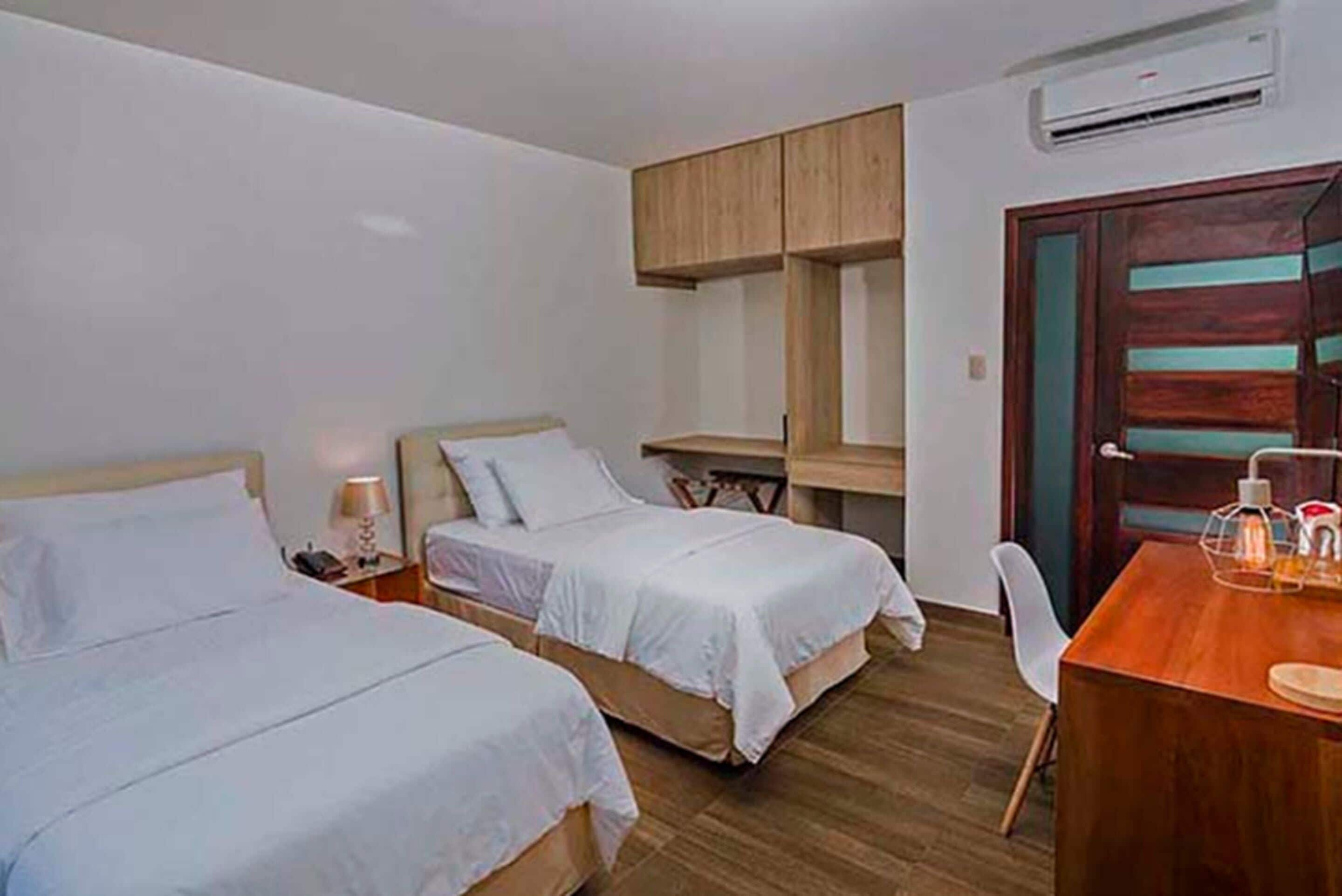 double room | in-room safe, individually decorated, individually furnished, desk