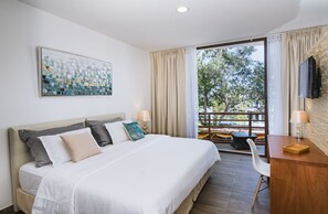Double Room | In-room safe, individually decorated, individually furnished, desk - Hotel La Isla (Puerto Ayora)