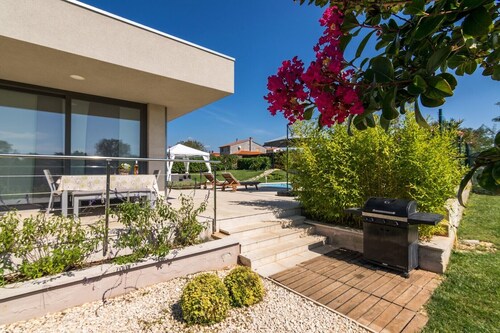 Schöne Villa mit privatem Pool, 3 Schlafzimmer, 3 Bäder, in der Nähe des Meeres!