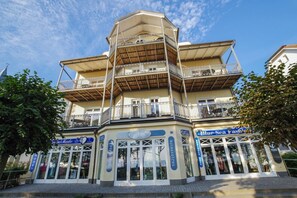 Exterior - Apartment Strandgeflüster (App. 2) 1. Row by the sea (Binz)
