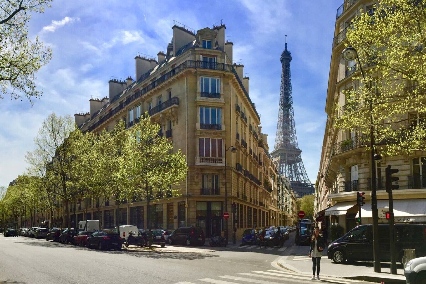 Lovely flat near Eiffel Tower and Invalides (2)