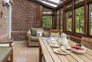 تناول الطعام