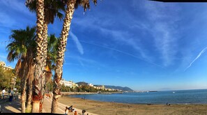 On the beach, beach bar - B&B Salerno In Centro (Salerno)