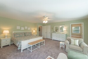 4 bedrooms, free WiFi, bed sheets