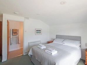 2 bedrooms, free WiFi, bed sheets - 2 bedroom accommodation in Fowey (Fowey)