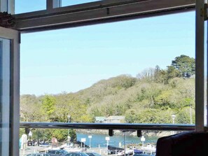 Unclassified image, 5 of 18, button - 2 bedroom accommodation in Fowey (Fowey)
