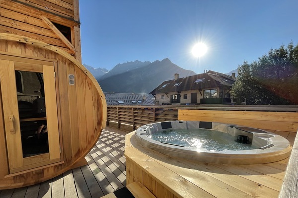 Bain à remous extérieur