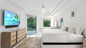 4 bedrooms, iron/ironing board, free WiFi, bed sheets