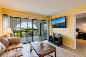 Unclassified image, 2 of 16, button - Cozy condo close to shops and restaurants. (Marco Island)