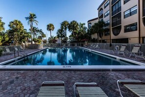 Unclassified image, 3 of 16, button - Cozy condo close to shops and restaurants. (Marco Island)