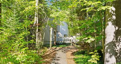 Spacious home w/ shared tennis & pool - close to lake