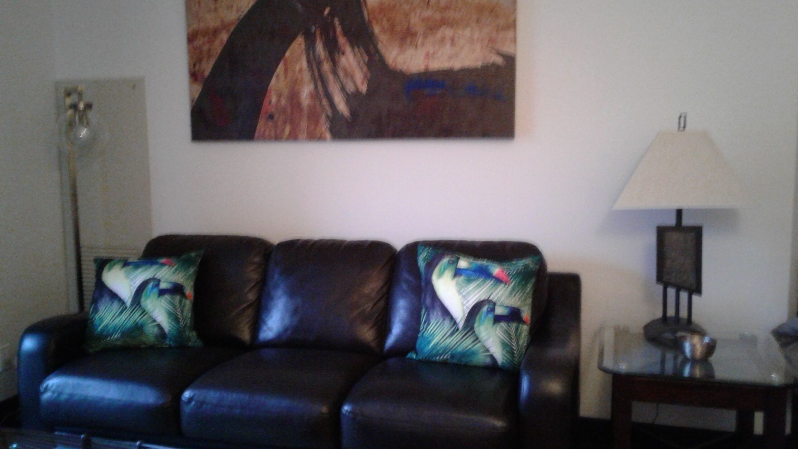 Two Bedroom Condo  Canmore close to downtown, pool and gym<br>