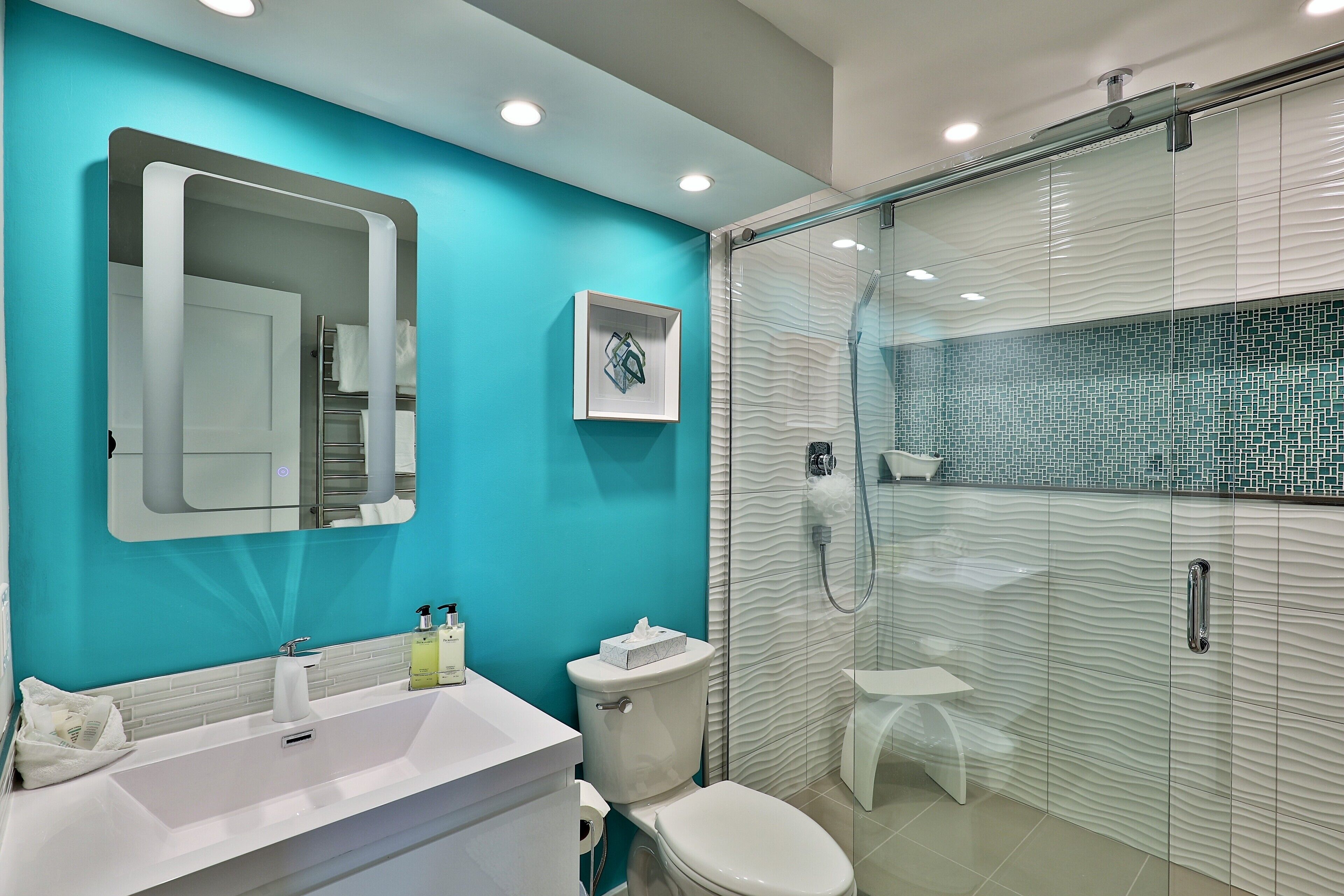 The Brit Suite at Killington: Sleep 10 in Luxurious Remodeled Condo. Close to Mountain. 541/2