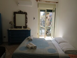 2 camere, ferro/asse da stiro, culla da viaggio, Wi-Fi gratuito