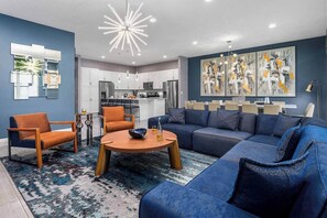 スマートテレビ、暖炉、テーブルサッカー台、ステレオ