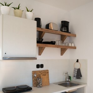 Fridge, stovetop, coffee/tea maker, electric kettle - Spacious superior sea view room (Galatas)