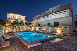 Outdoor pool - Spacious superior sea view room (Galatas)