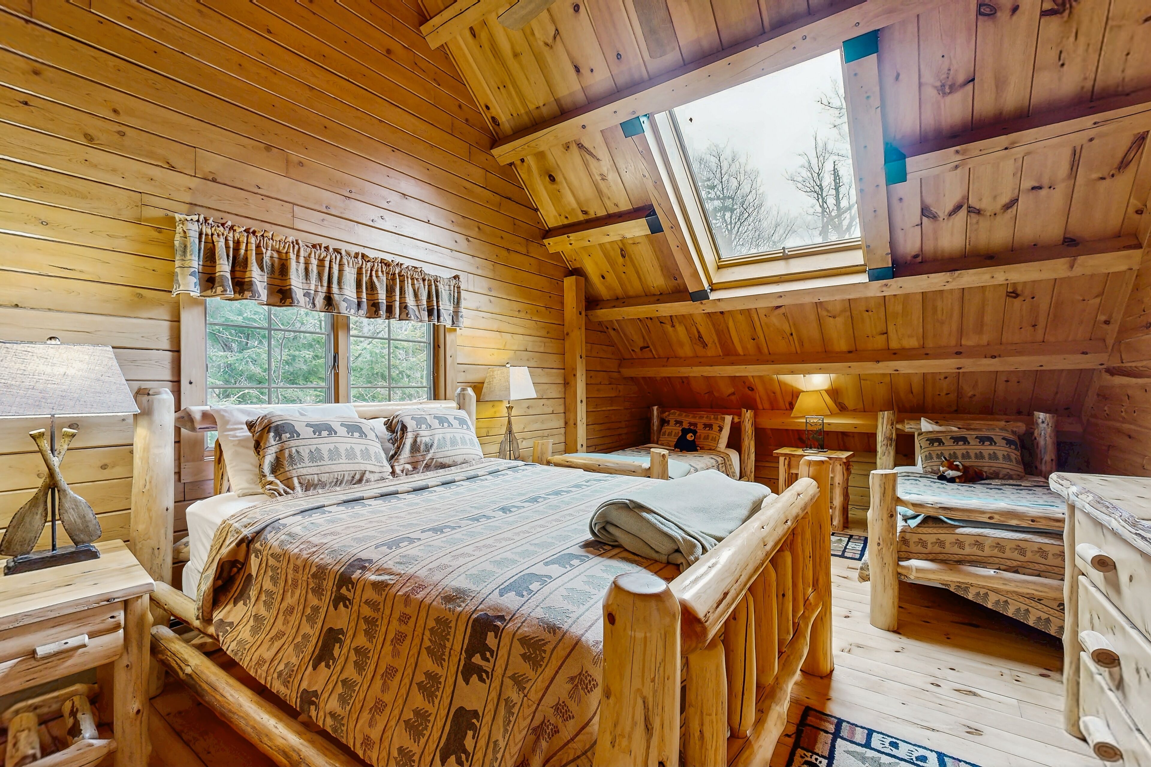 3 chambres, fer et planche à repasser, accès Internet, draps fournis