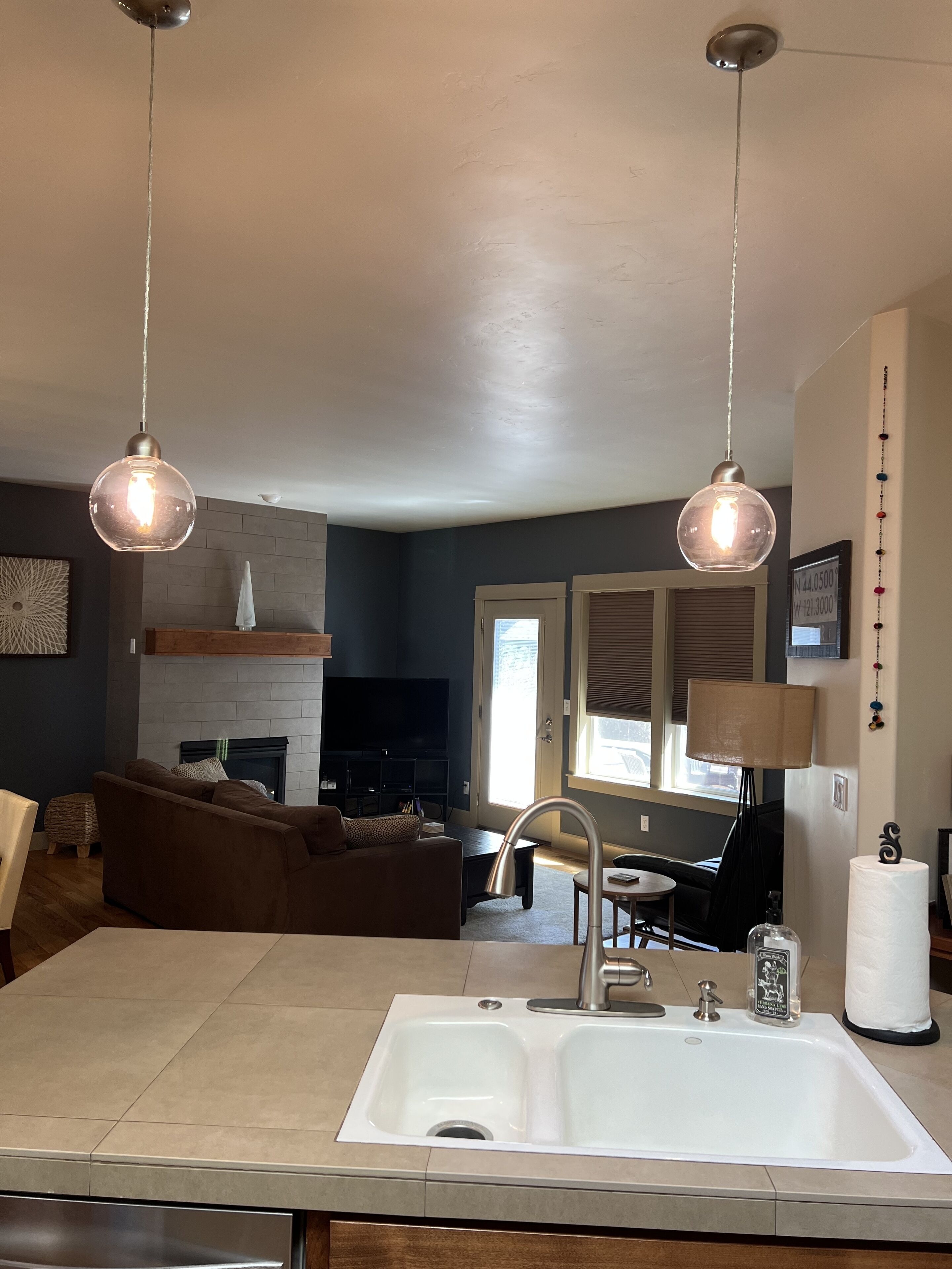 Mountain Bird Bungalow near all the fun in Bend Oregon