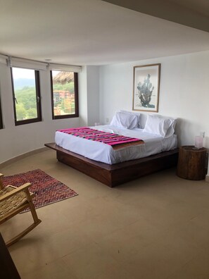 3 bedrooms, free WiFi, bed sheets - Spectacular Refurbished  Beachfront Condo in Ixtapa/Zihuatanejo (Zihuatanejo)