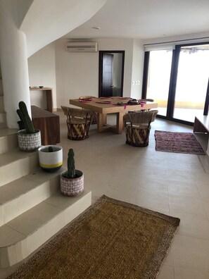 Interior - Spectacular Refurbished  Beachfront Condo in Ixtapa/Zihuatanejo (Zihuatanejo)