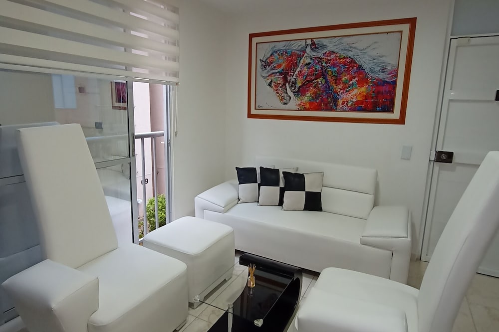 SUPERHOST APARTAMENTO EXCELENTE UBICACION ORQUIDEA