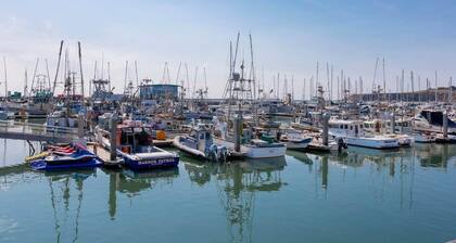 Coastal Seaside Retreat | Walk to Beach | Family Activities | Laundry + Parking