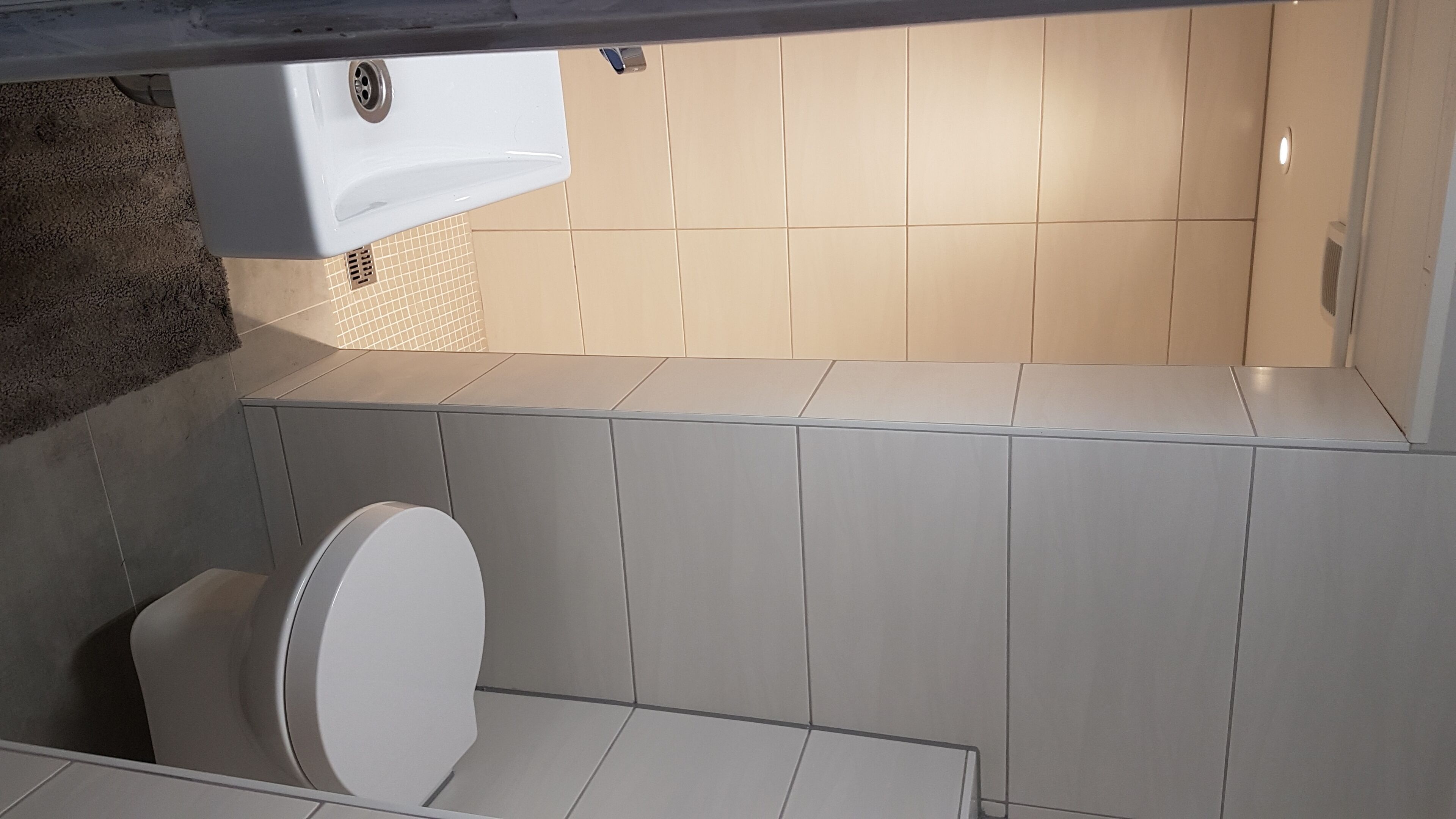 Guest rooms close to the center and the university, quiet forest edge location