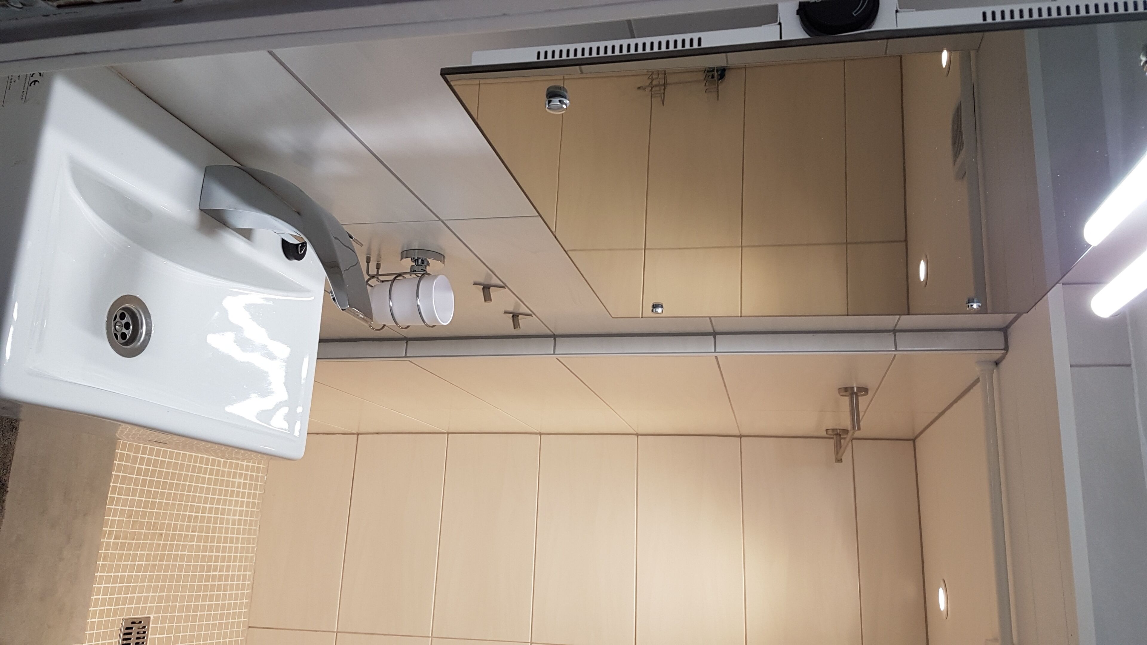 Guest rooms close to the center and the university, quiet forest edge location