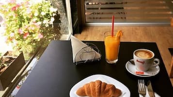 Petit-déjeuner buffet compris tous les jours